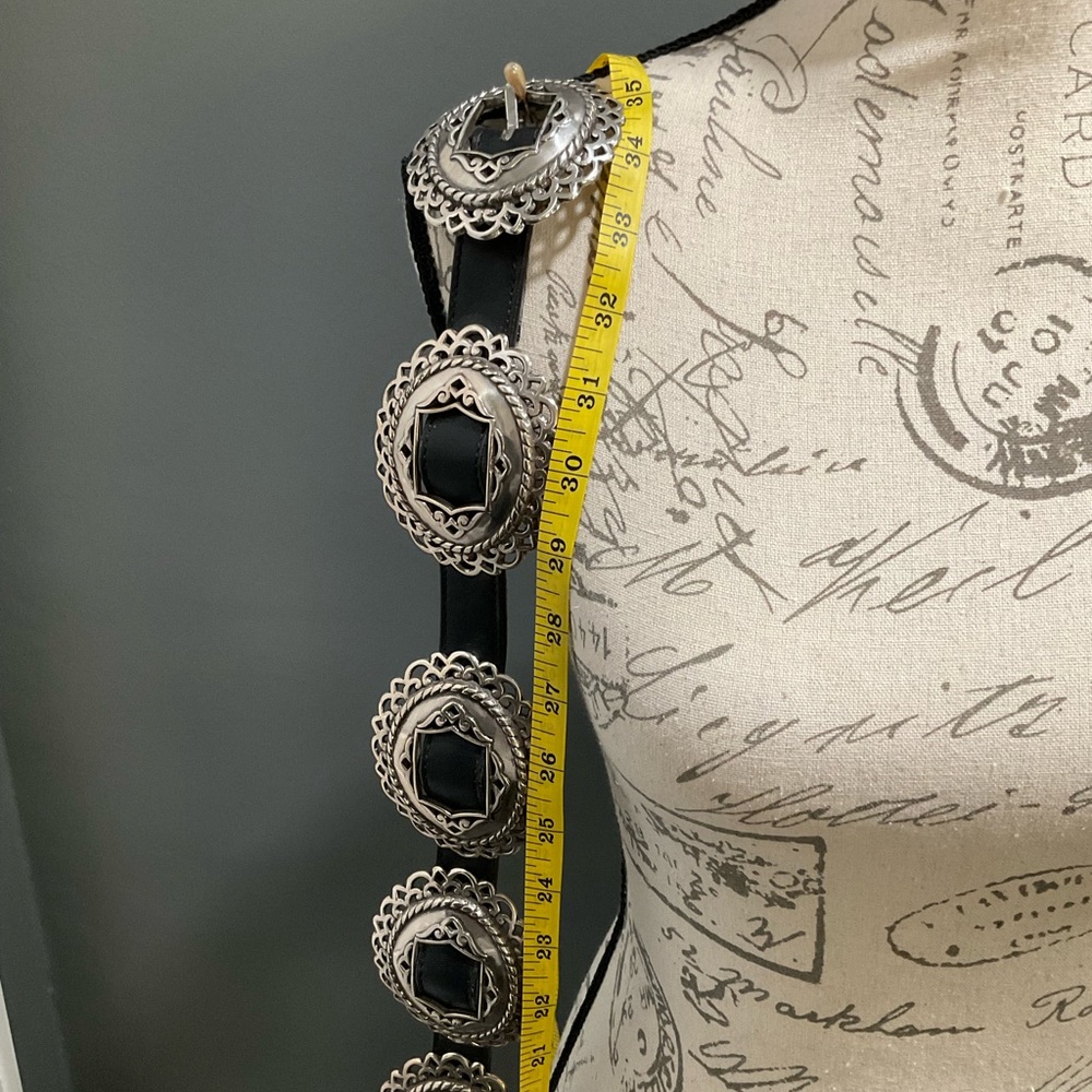 BRIGHTON CONCHO LEATHER BELT - Picture 12 of 13